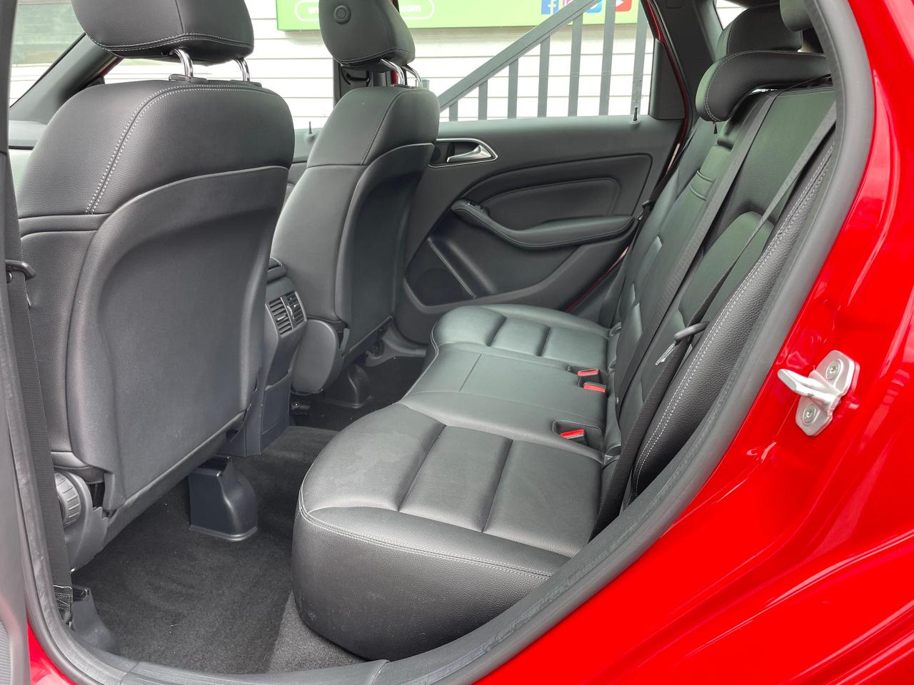 2016 Mercedes-Benz B-Class B 250 Sports Tourer - Photo #17
