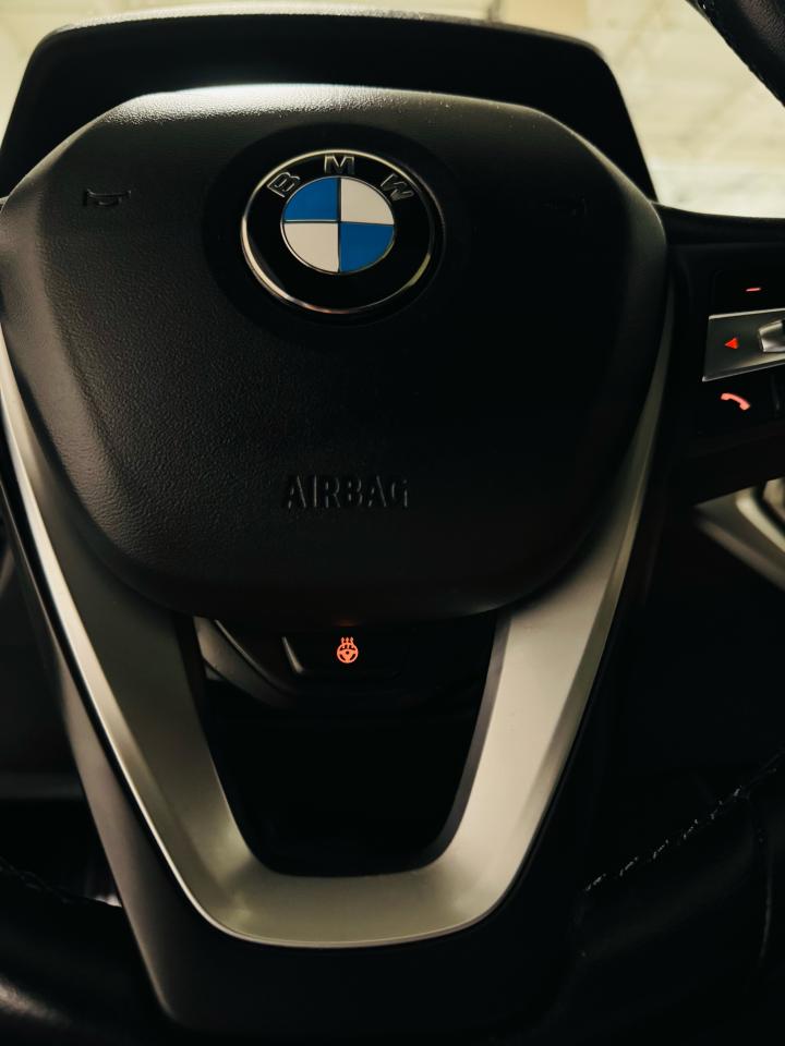 2022 BMW 3 Series 330i xDrive | RED INTERIOR - Photo #11