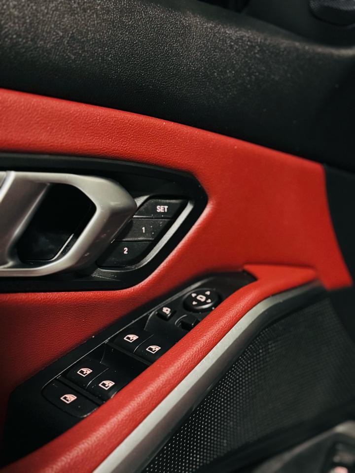 2022 BMW 3 Series 330i xDrive | RED INTERIOR - Photo #9