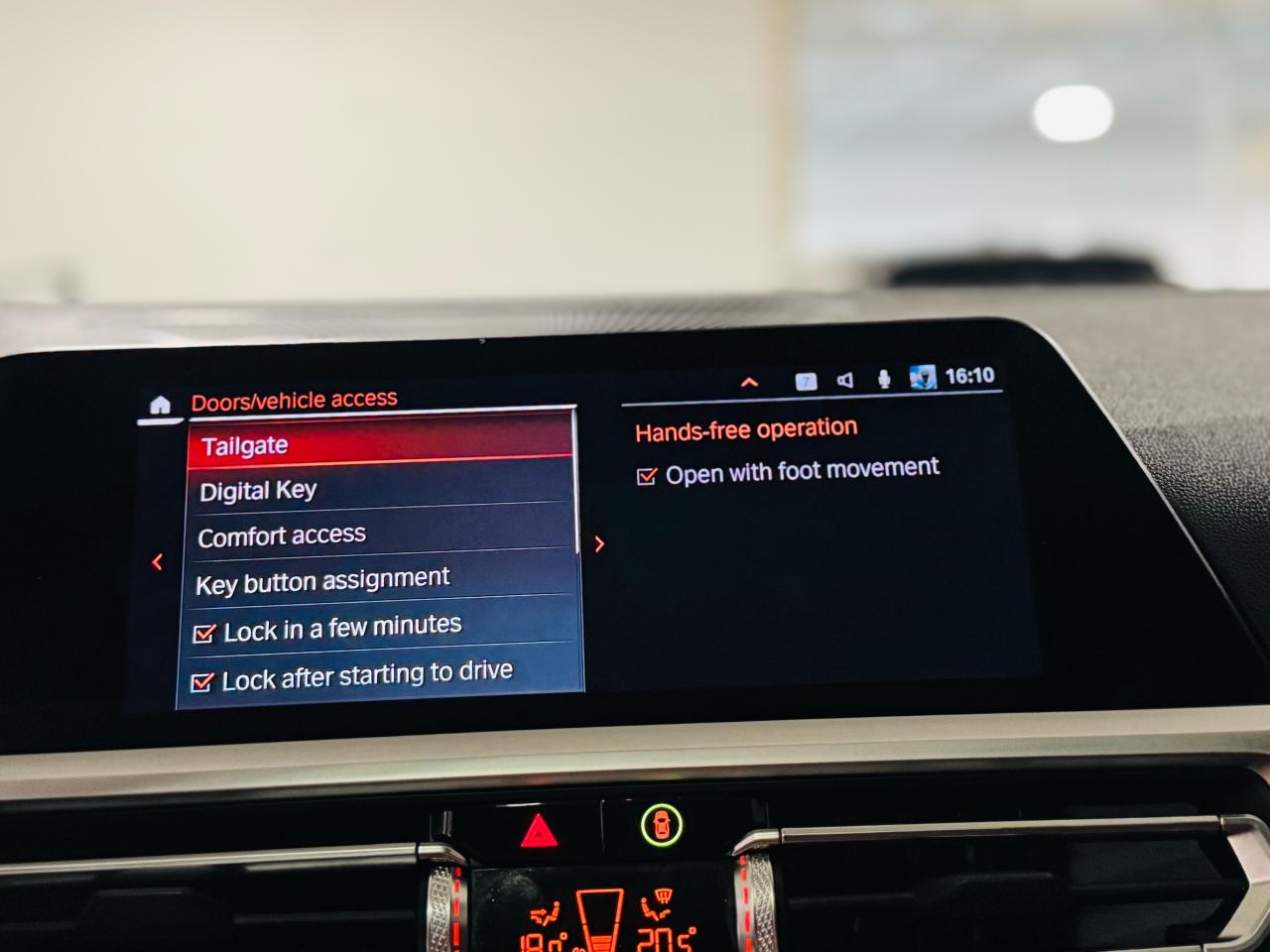 2022 BMW 3 Series 330i xDrive | RED INTERIOR - Photo #22