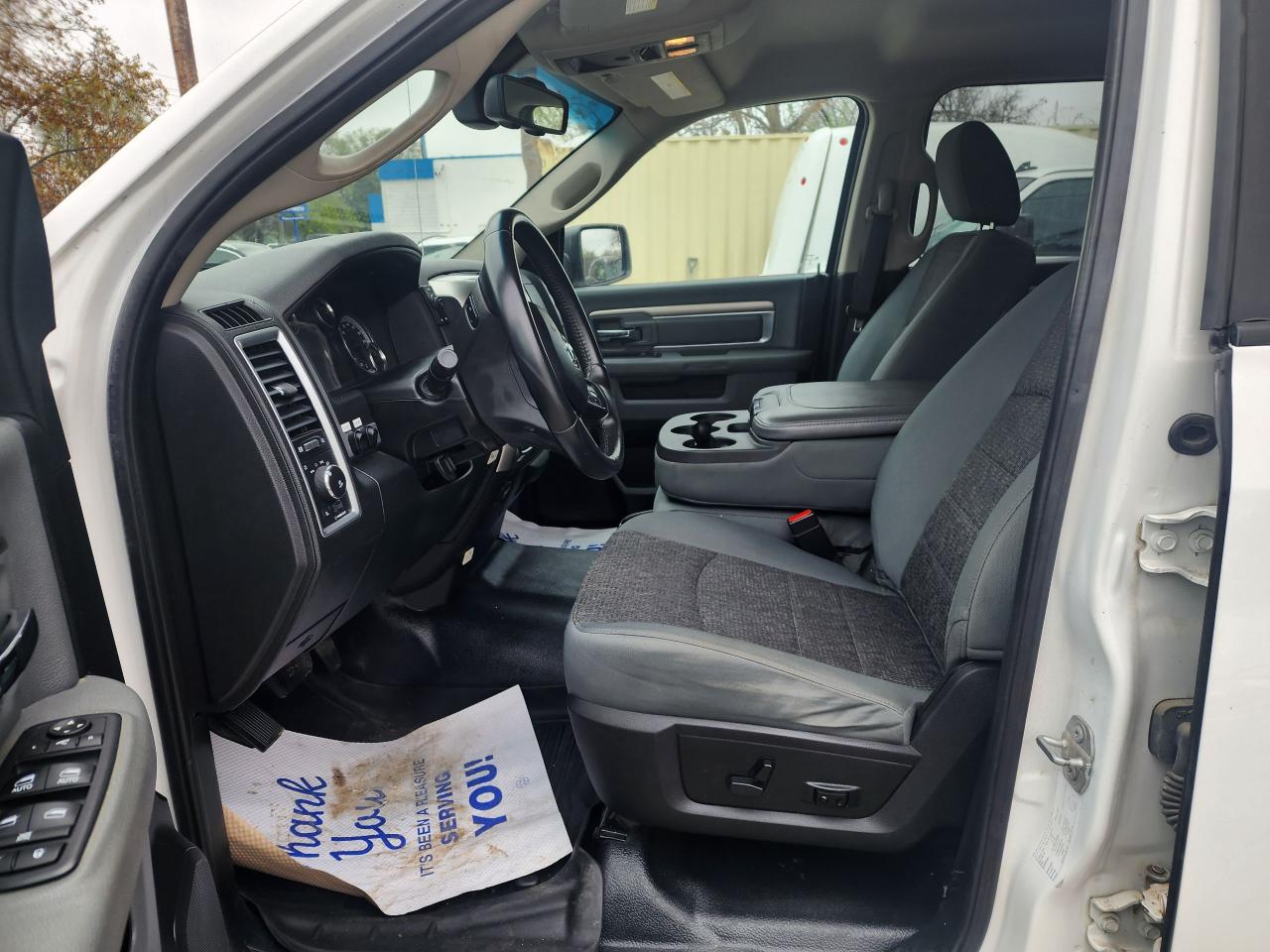 2016 RAM 1500 SLT - Photo #16