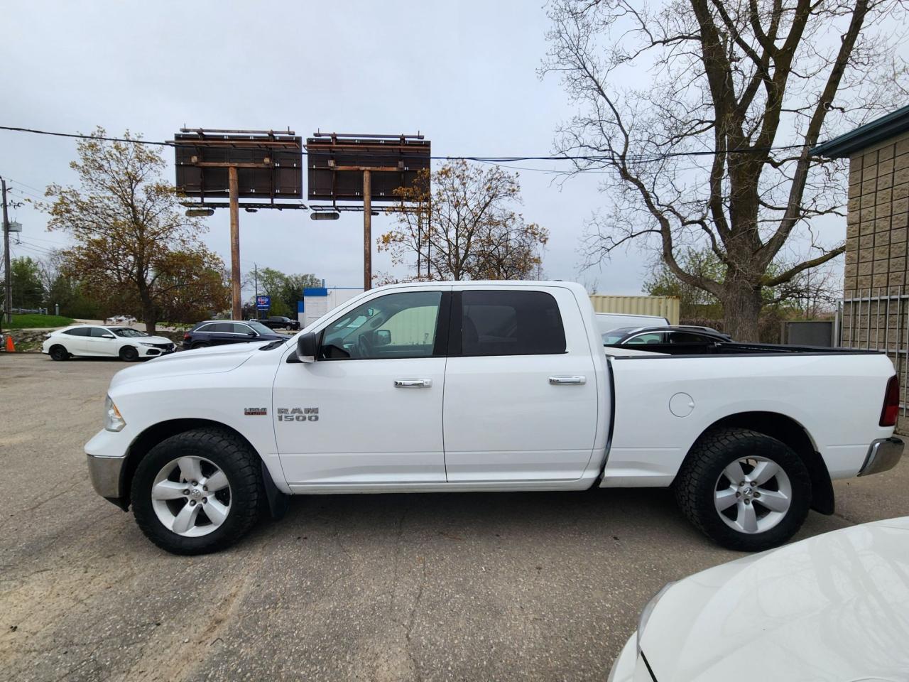 2016 RAM 1500 SLT