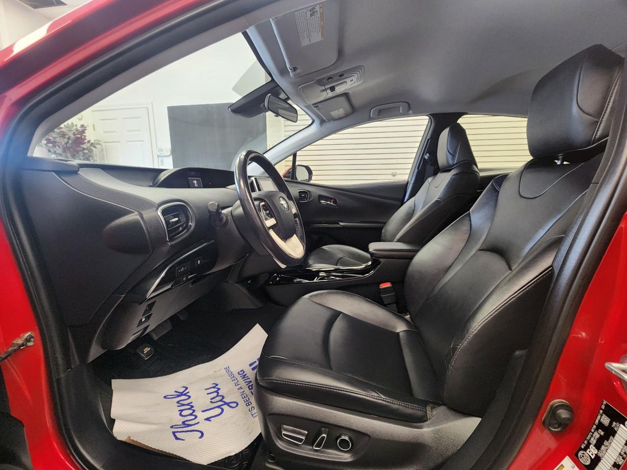 2018 Toyota Prius Prime Upgrade LOW LOW KM'S CLEAN CARFAX - Photo #17