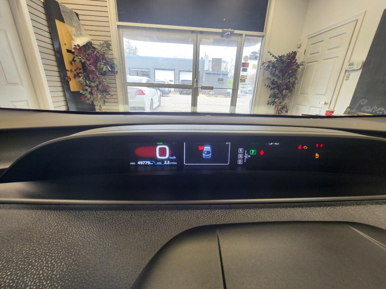 2018 Toyota Prius Prime Upgrade LOW LOW KM'S CLEAN CARFAX - Photo #19