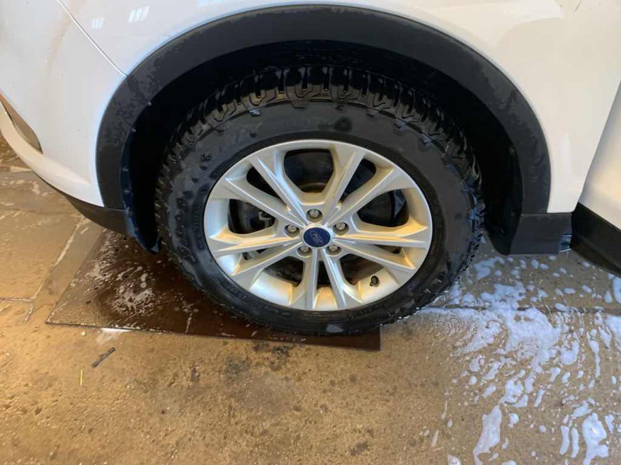 2017 Ford Escape SE - Photo #14