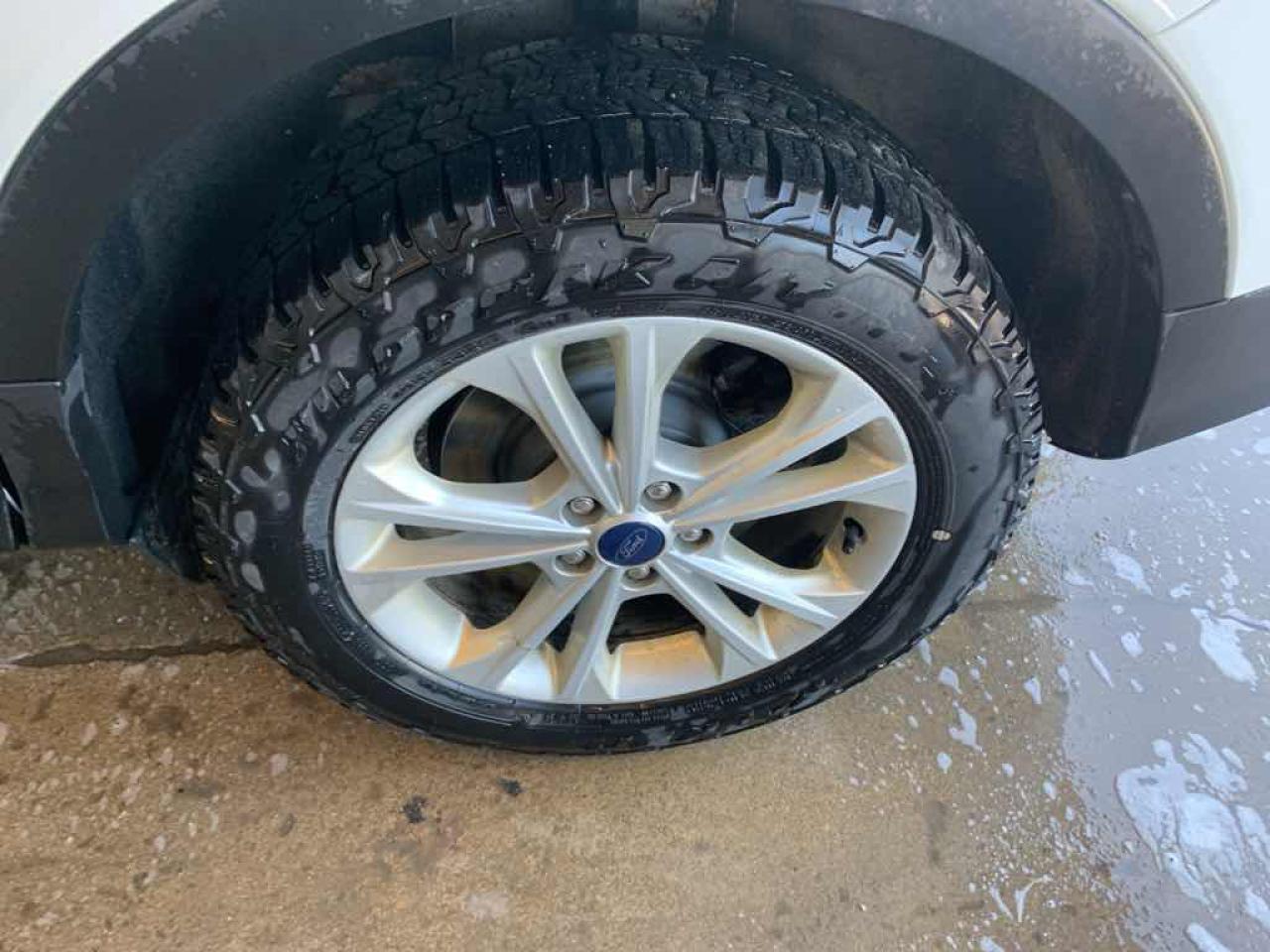 2017 Ford Escape SE - Photo #15