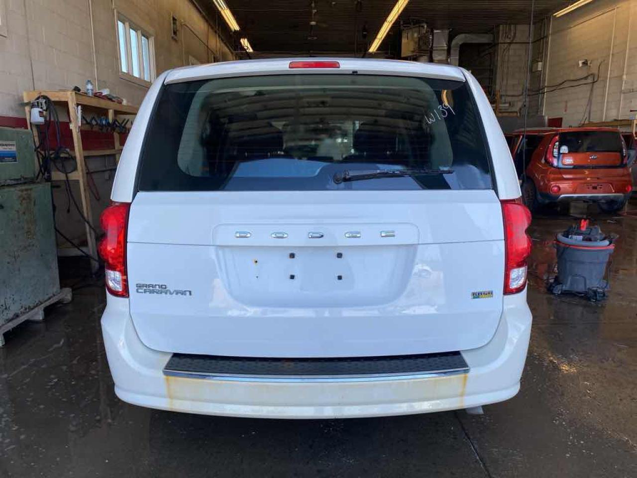 2012 Dodge Grand Caravan SE - Photo #5