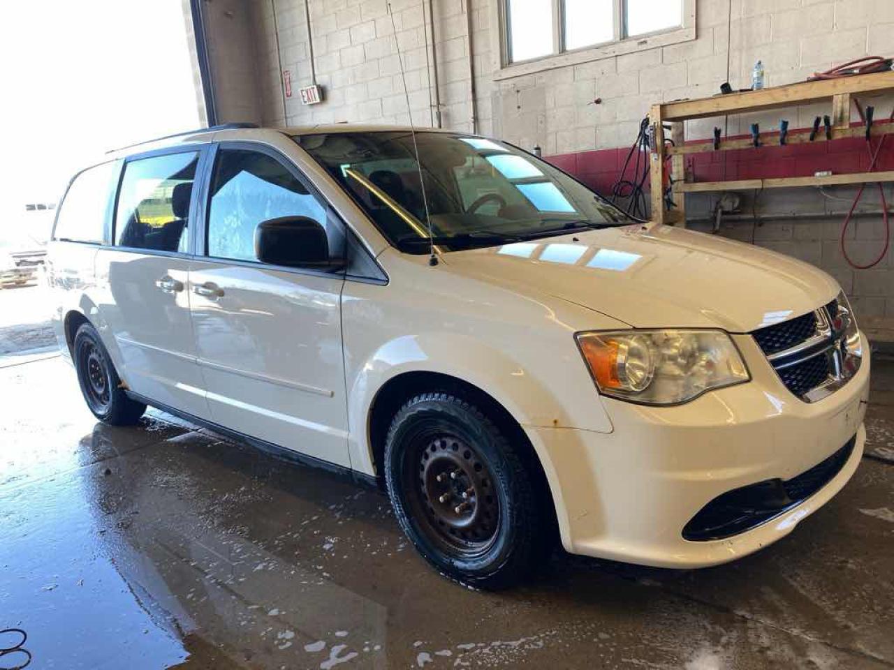 2012 Dodge Grand Caravan SE - Photo #3