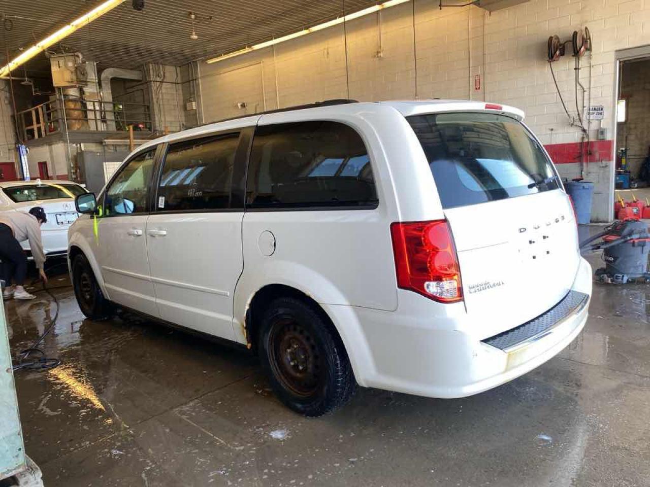 2012 Dodge Grand Caravan SE - Photo #6