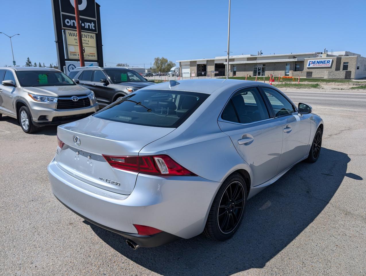 2014 Lexus IS 250 LEATHER | COOLED SEATS | AWD - Photo #4
