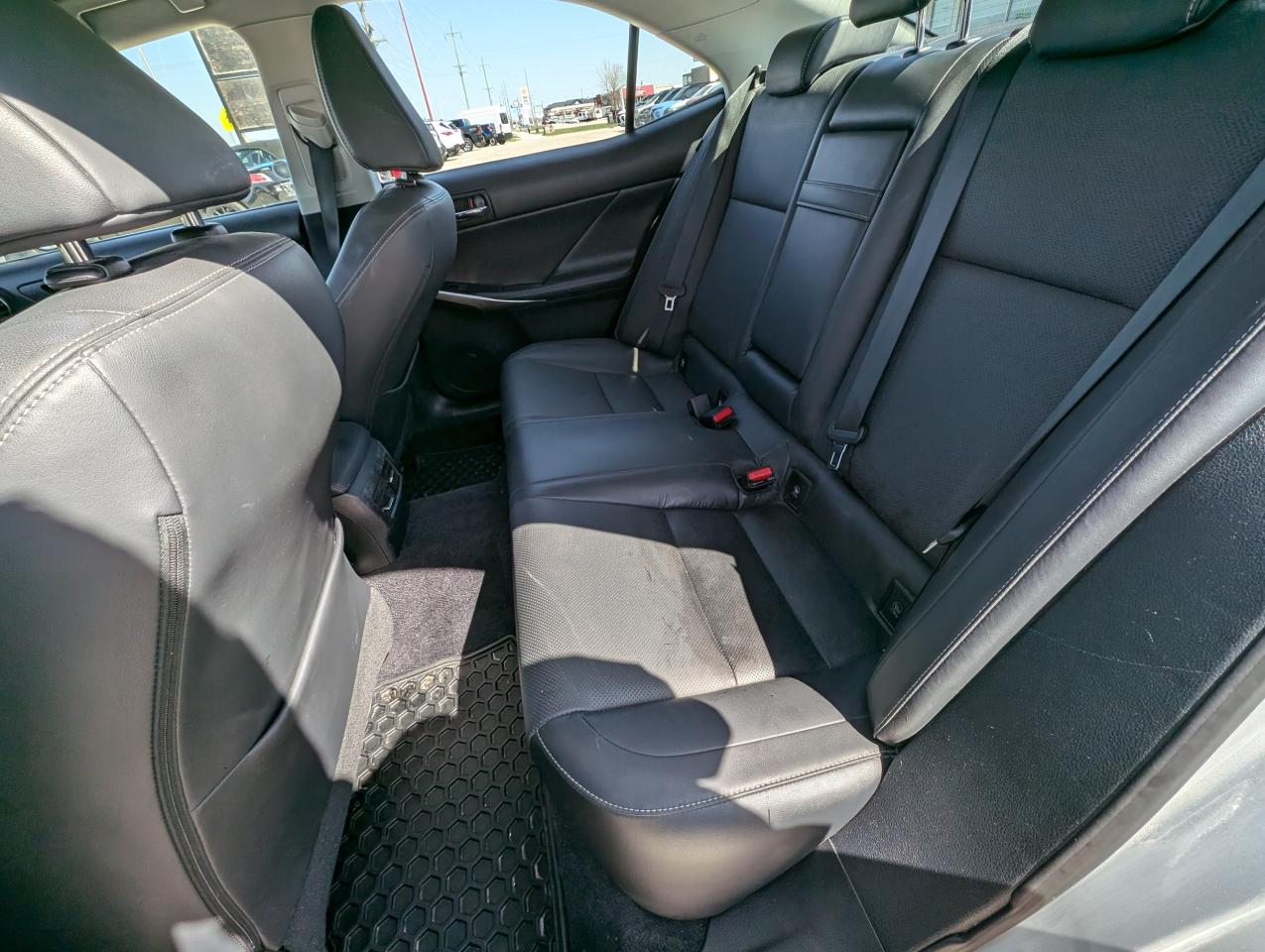 2014 Lexus IS 250 LEATHER | COOLED SEATS | AWD - Photo #6