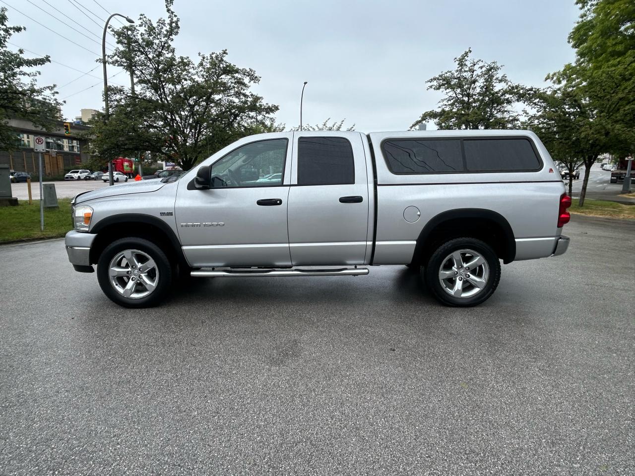 2007 Dodge Ram 1500 SLT - Photo #2