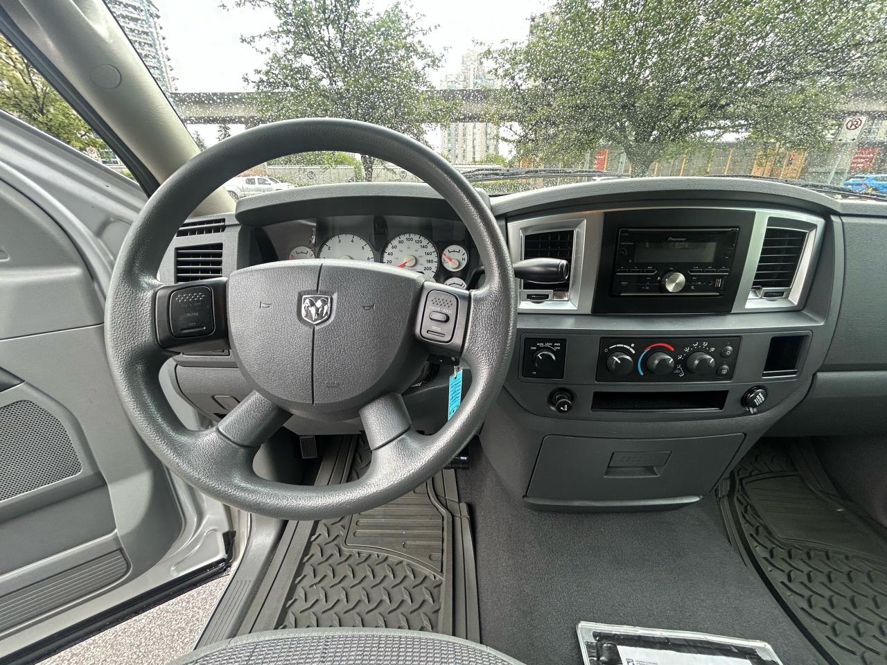 2007 Dodge Ram 1500 SLT - Photo #11