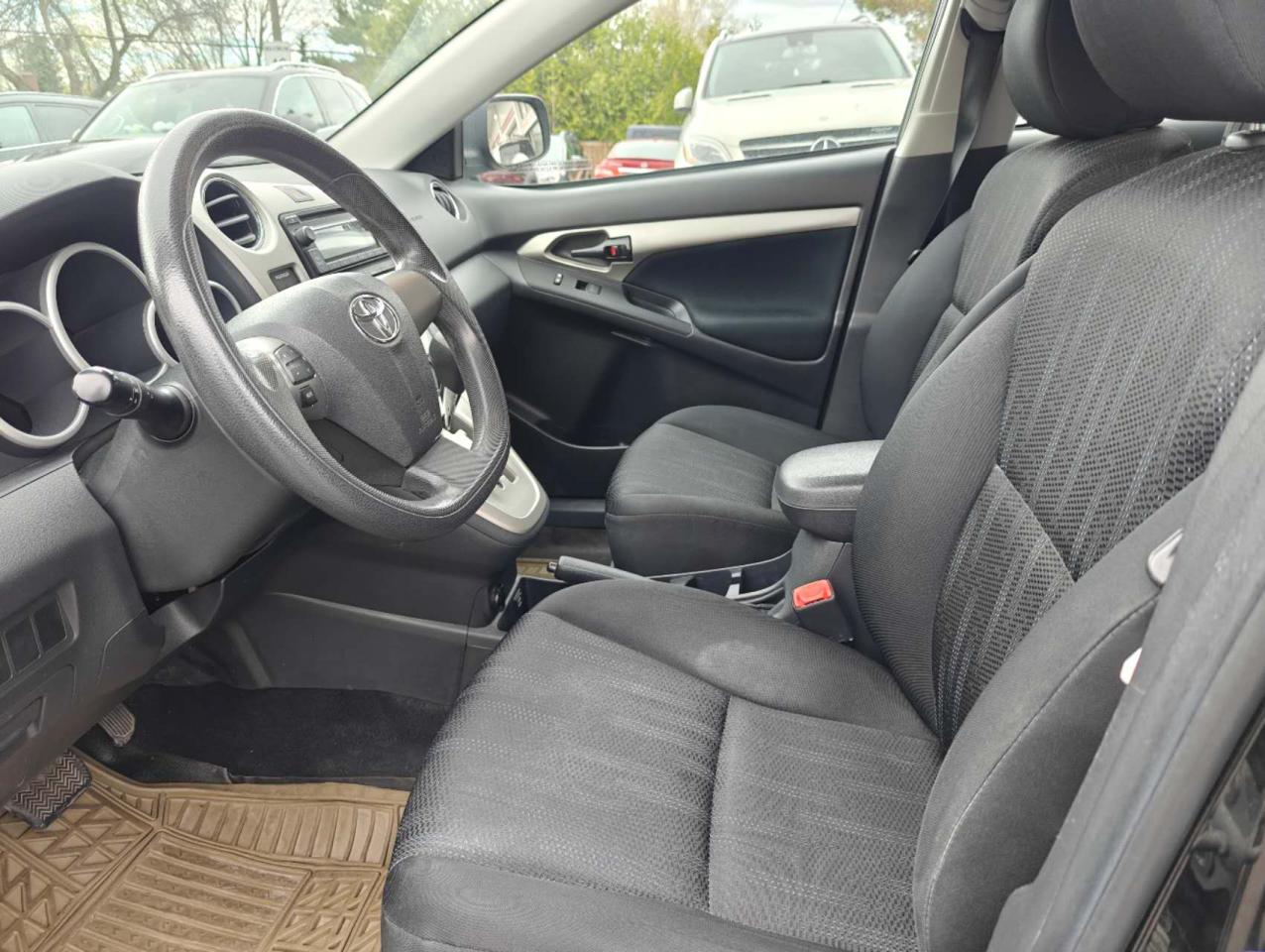 2014 Toyota Matrix Auto with Sunroof - Photo #10
