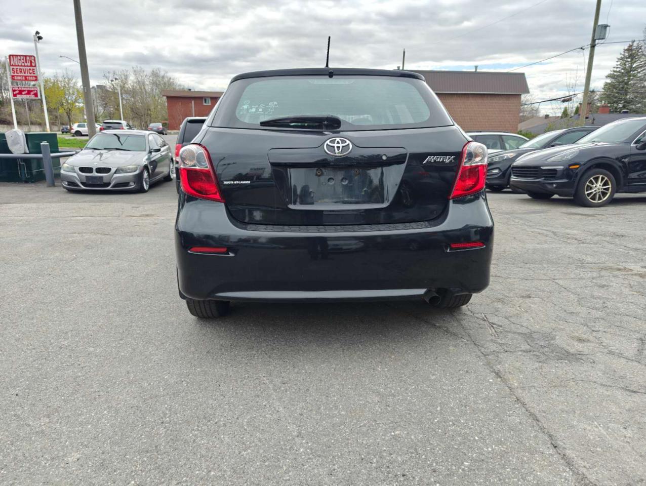 2014 Toyota Matrix Auto with Sunroof - Photo #4