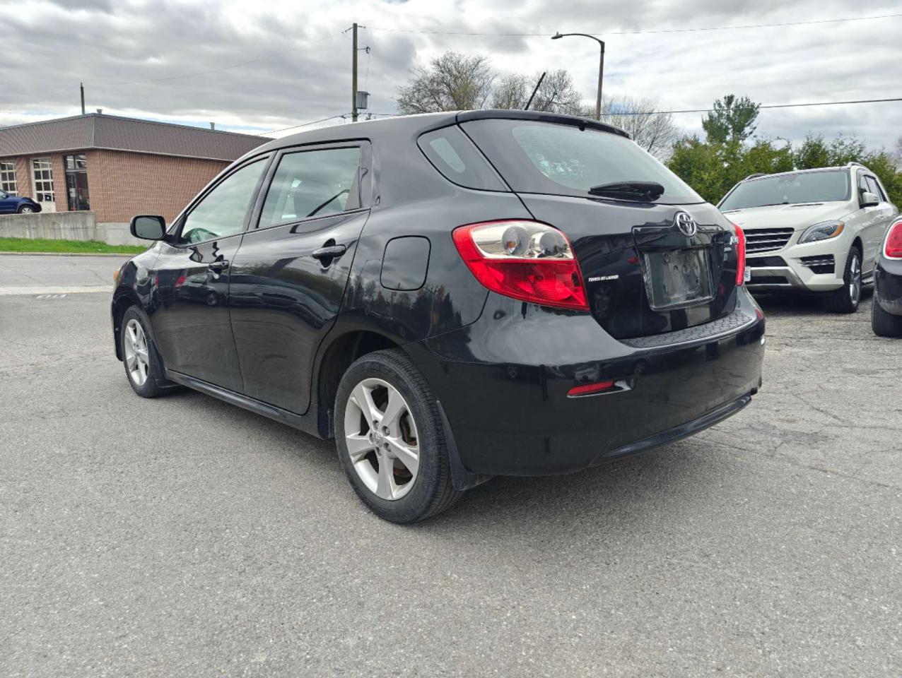 2014 Toyota Matrix Auto with Sunroof - Photo #3