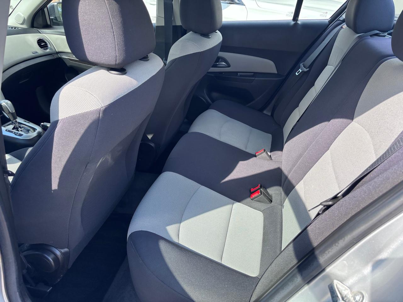 2015 Chevrolet Cruze 2LS LOW KM EXTRA CLEAN - Photo #11