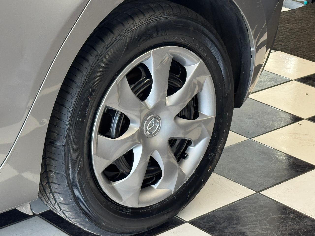 2015 Mazda MAZDA3 GX+New Tires+A/C+6 Speed Manual Photo44