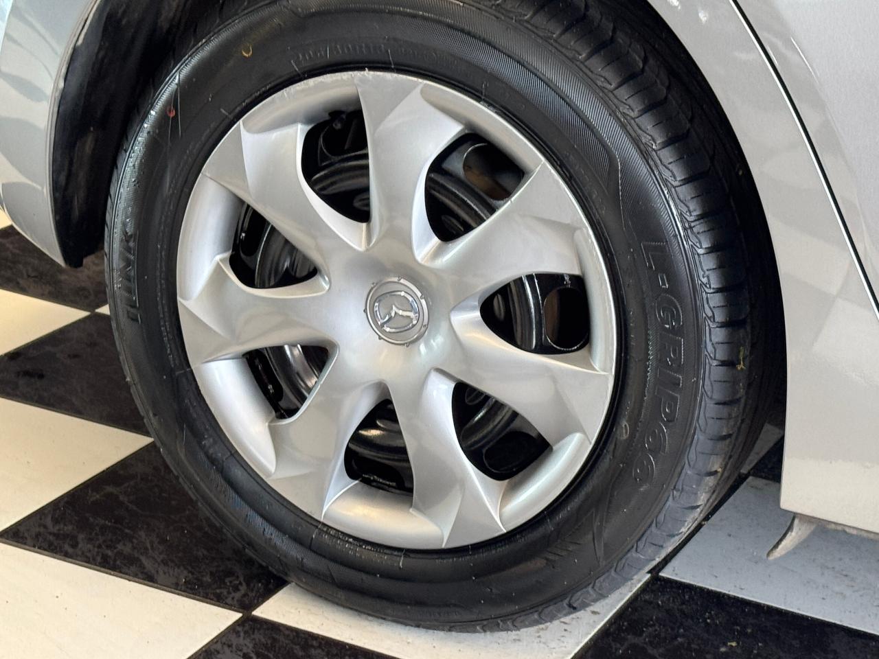 2015 Mazda MAZDA3 GX+New Tires+A/C+6 Speed Manual Photo45