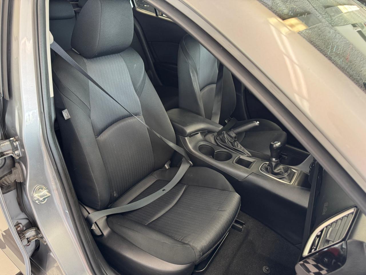 2015 Mazda MAZDA3 GX+New Tires+A/C+6 Speed Manual Photo22