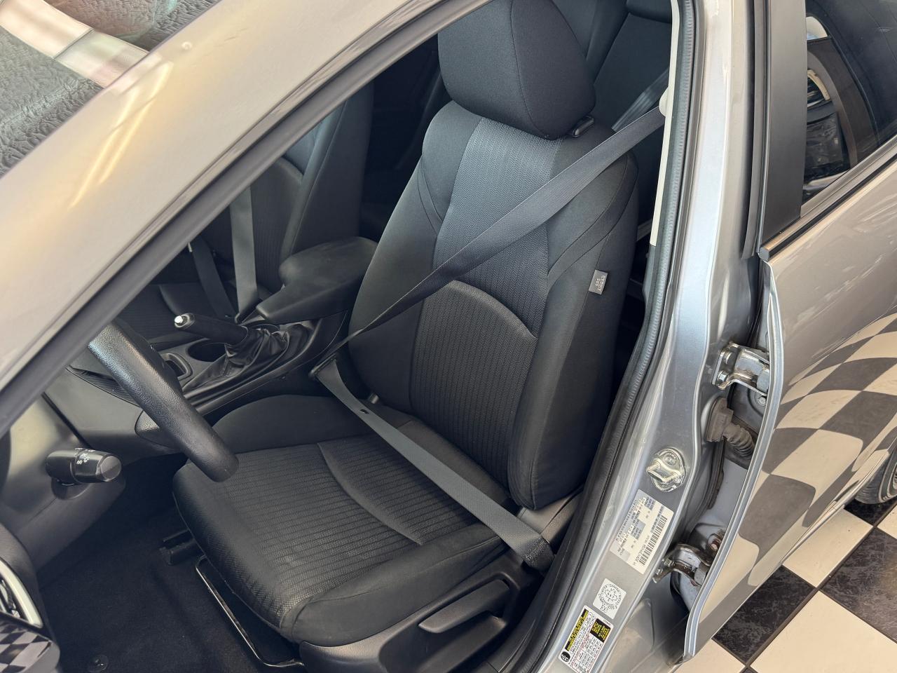 2015 Mazda MAZDA3 GX+New Tires+A/C+6 Speed Manual Photo19