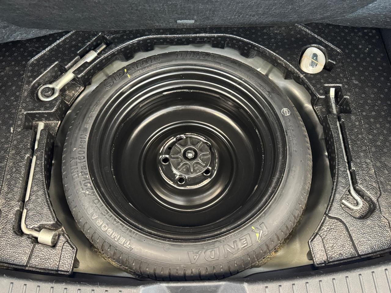 2015 Mazda MAZDA3 GX+New Tires+A/C+6 Speed Manual - Photo #47