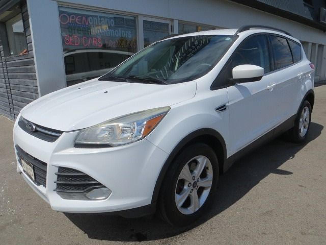 2014 Ford Escape CERTIFIED, 4 WHEEL DRIVE, REAR CAMERA - Photo #2