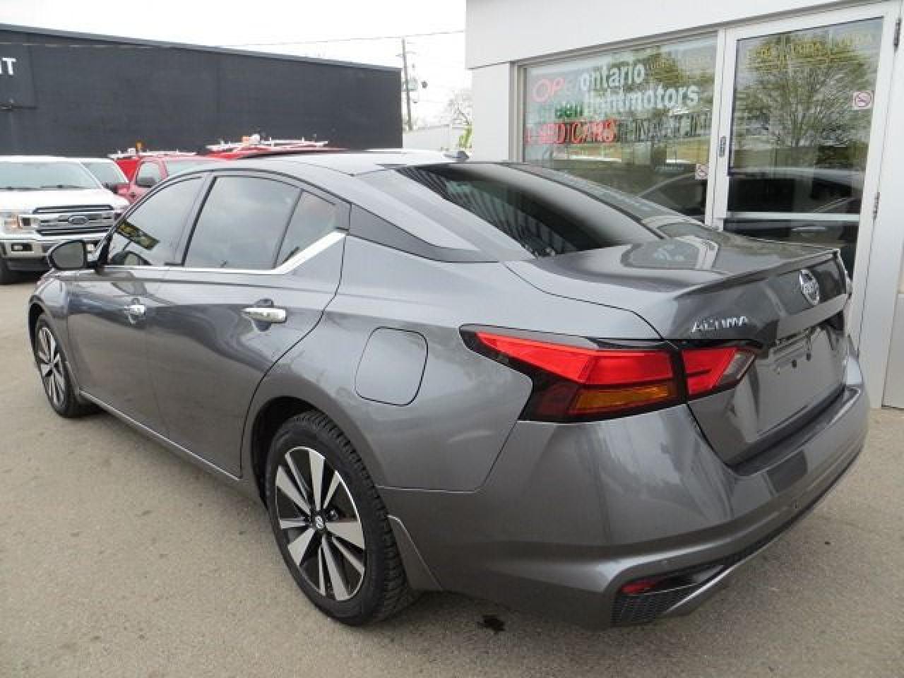 2019 Nissan Altima CERTIFIED, 4 WHEEL DRIVE, SUNROOF, REAR CAMERA - Photo #5
