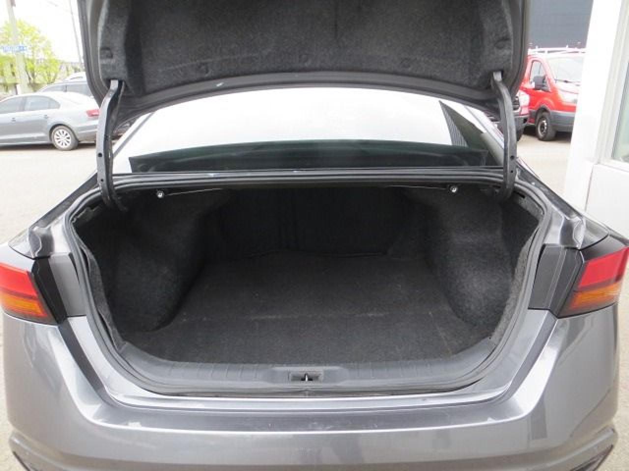 2019 Nissan Altima CERTIFIED, 4 WHEEL DRIVE, SUNROOF, REAR CAMERA - Photo #10