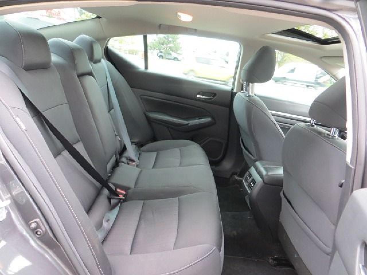 2019 Nissan Altima CERTIFIED, 4 WHEEL DRIVE, SUNROOF, REAR CAMERA - Photo #11