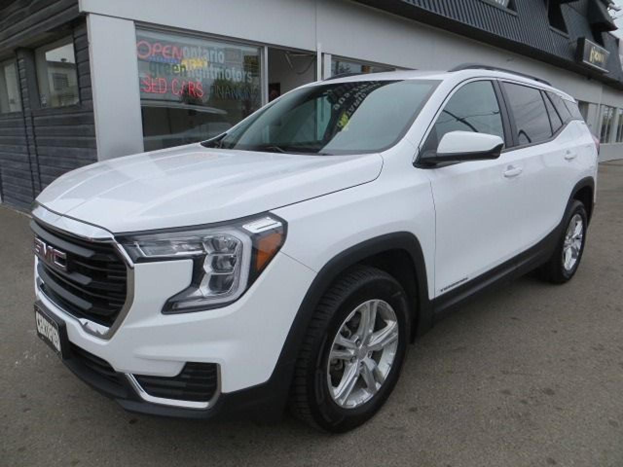 2023 GMC Terrain CERTIFIED, SLE, ALL WHEEL DRIVE, LIKE NEW - Photo #2