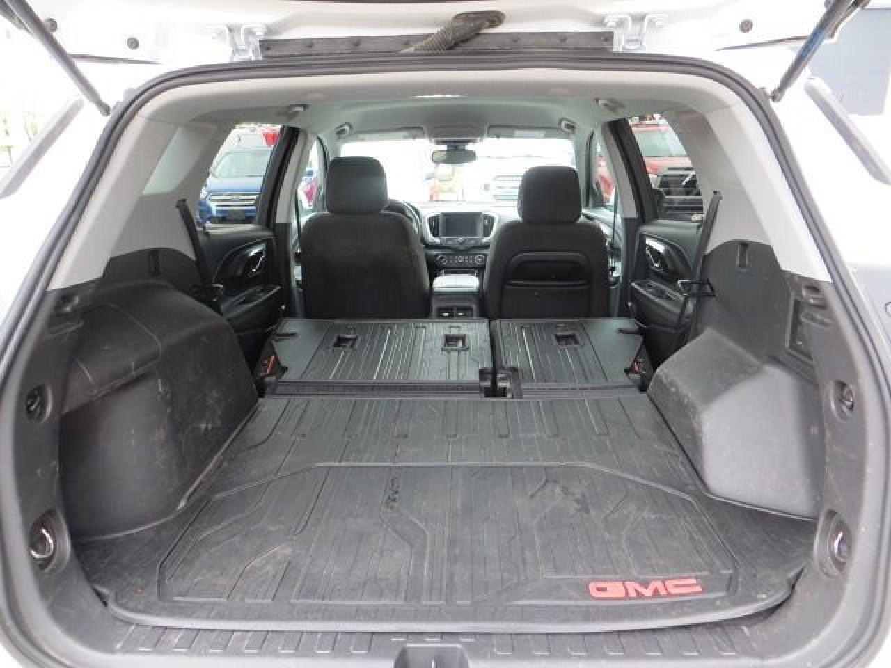 2023 GMC Terrain CERTIFIED, SLE, ALL WHEEL DRIVE, LIKE NEW - Photo #10