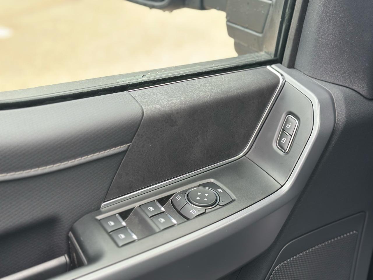 2025 Ford F-150 XLT 4WD SuperCrew 6.5' Box Photo5
