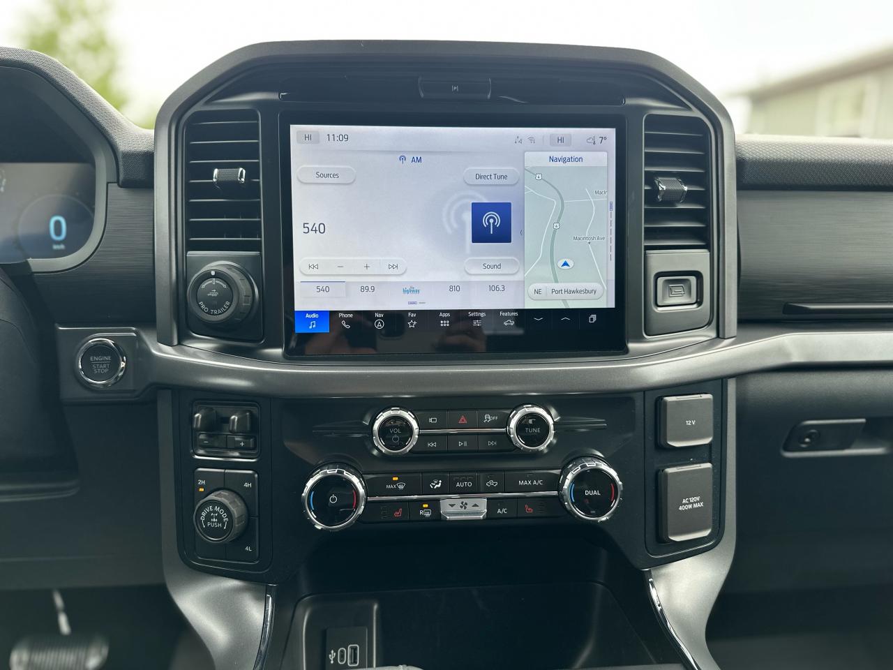 2025 Ford F-150 XLT 4WD SuperCrew 6.5' Box Photo5