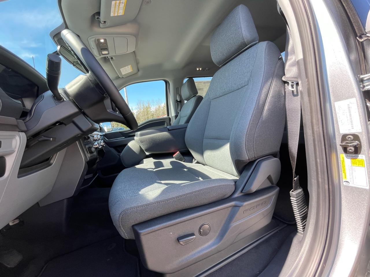 2025 Ford F-150 XLT 4WD SuperCrew 6.5' Box Photo5