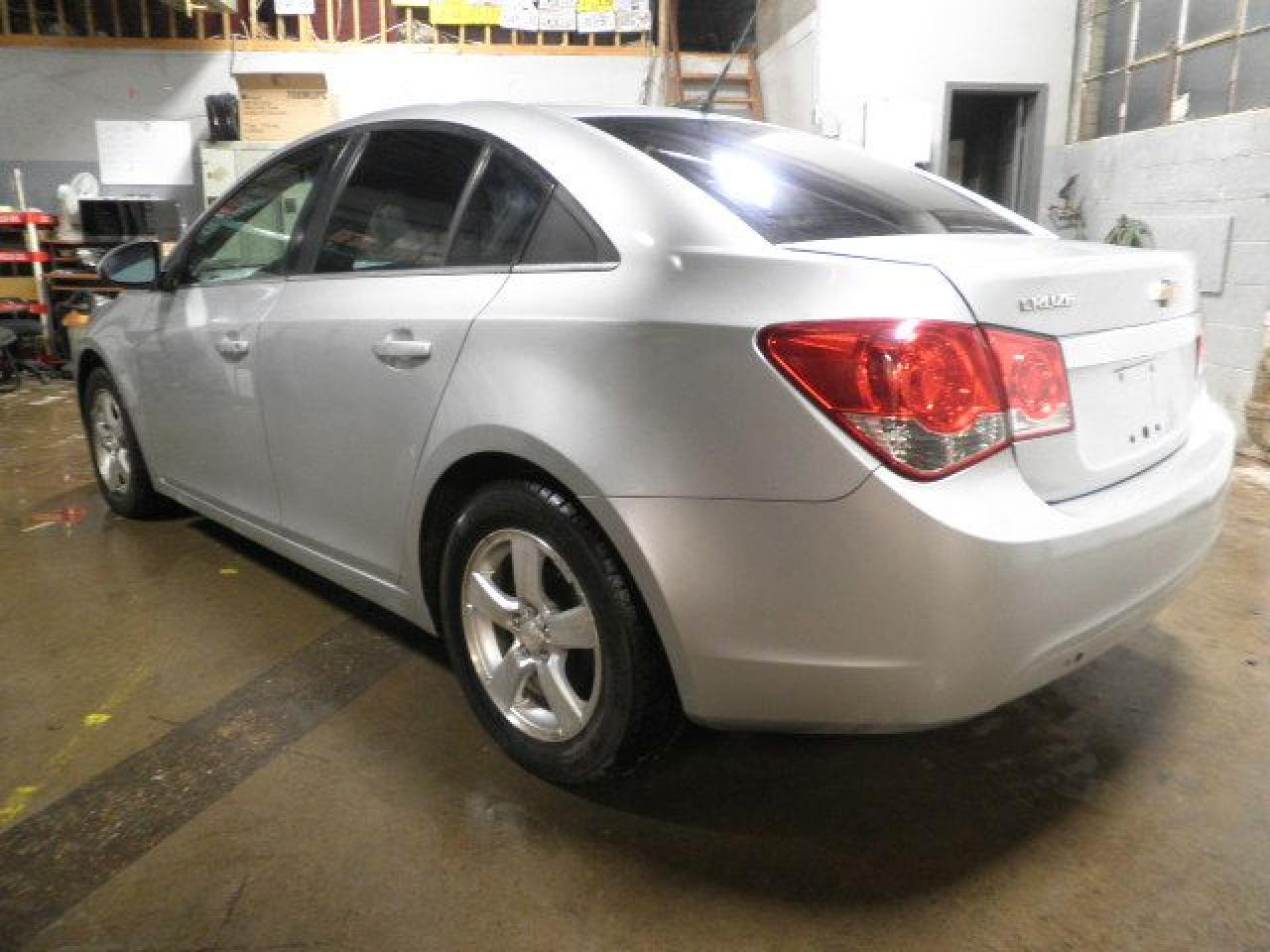 2012 Chevrolet Cruze LT Turbo+ w/1SB Photo2