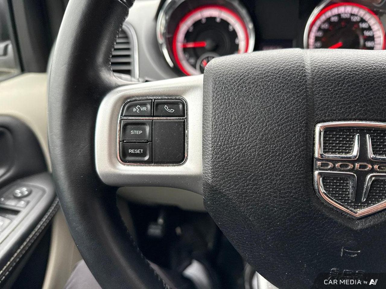 2018 Dodge Grand Caravan SXT PREMIUM PLUS / STOW N GO / DVD / NAV / LEATHER - Photo #11