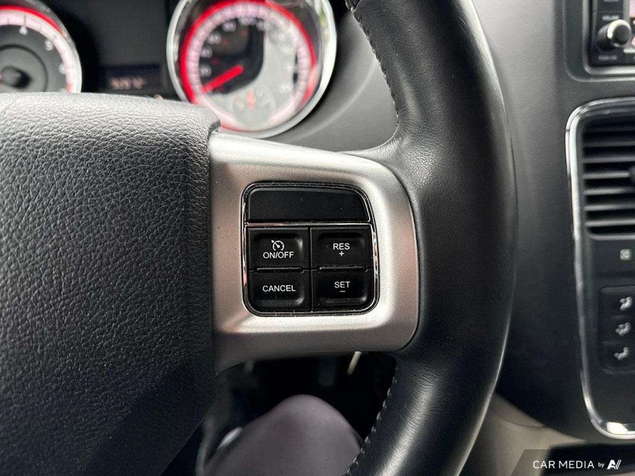 2018 Dodge Grand Caravan SXT PREMIUM PLUS / STOW N GO / DVD / NAV / LEATHER - Photo #12