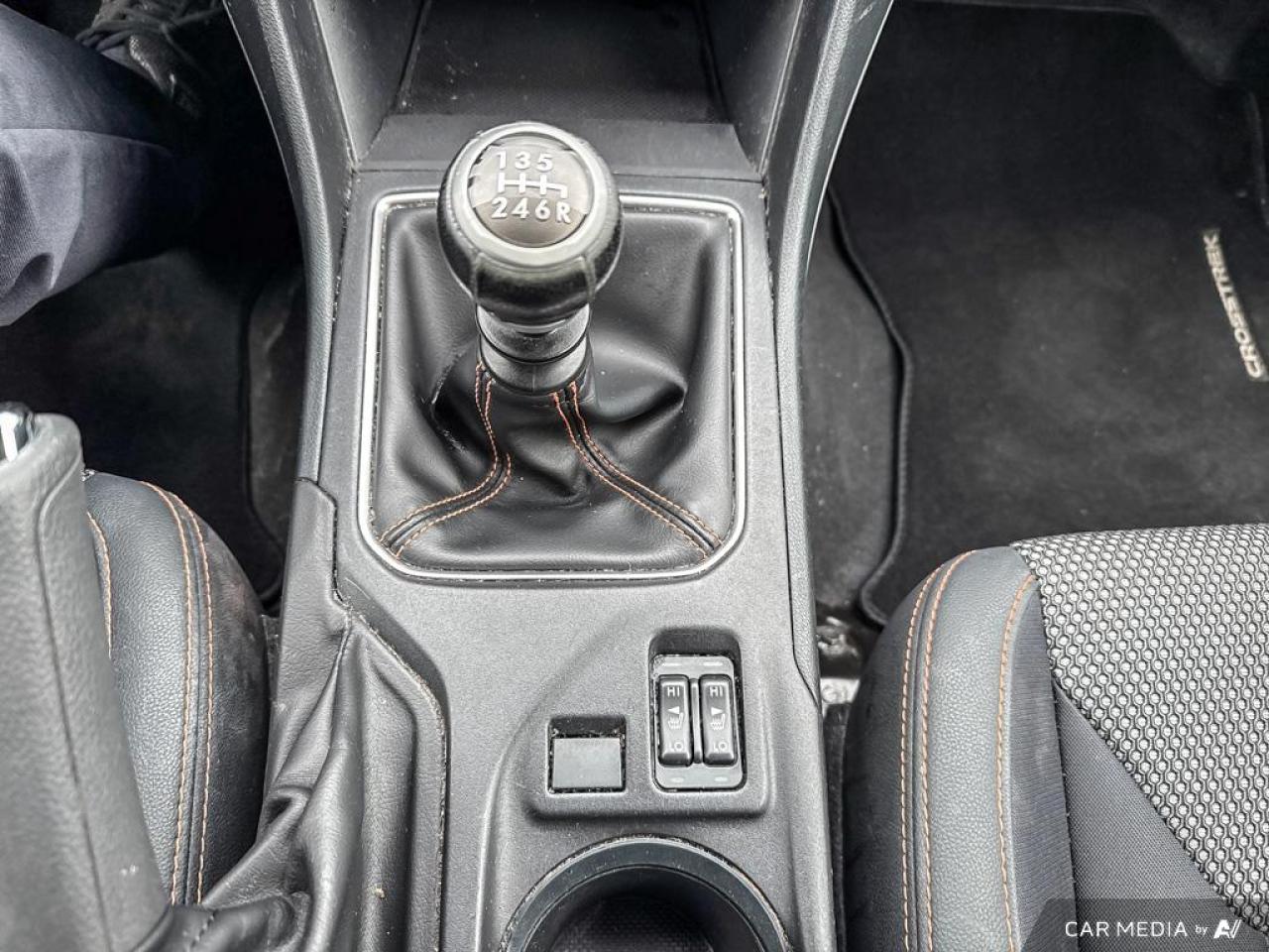 2019 Subaru Crosstrek SPORT / ROOF / MANUAL / REVERSE CAM / AWD - Photo #18