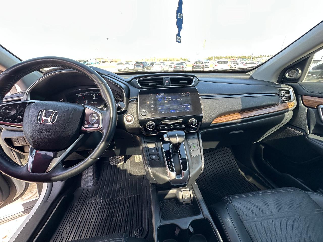 2017 Honda CR-V Touring Photo
