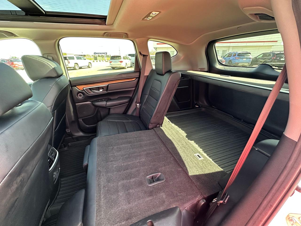 2017 Honda CR-V Touring Photo