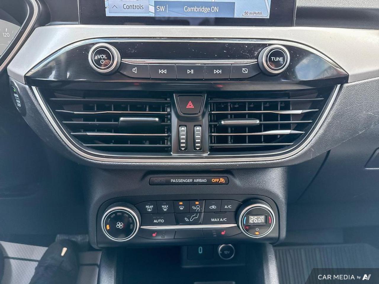2020 Ford Escape SEL / AWD / NAV / HTD SEATS / ALLOYS - Photo #16