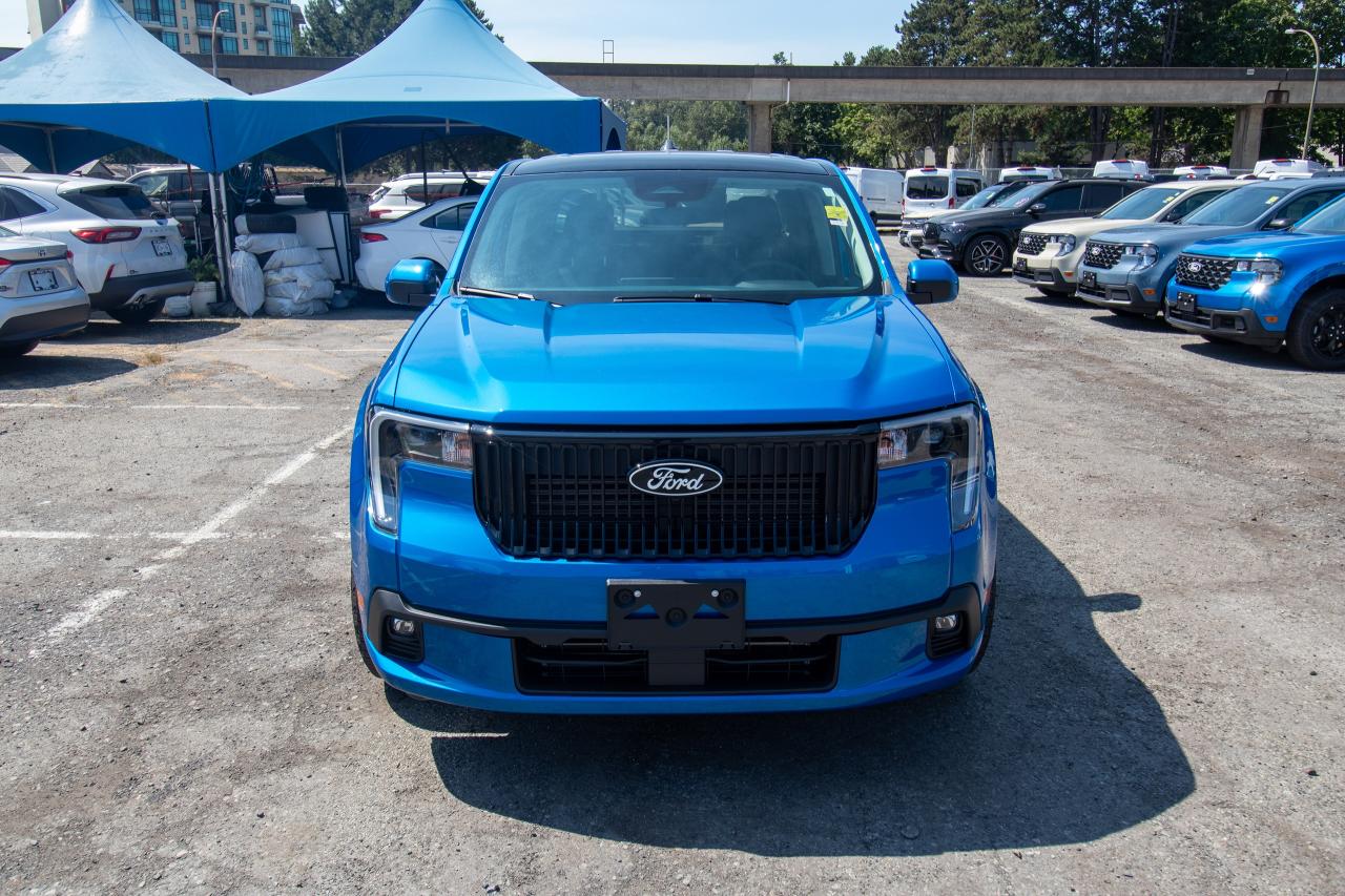 2025 Ford Maverick LOBO STANDARD AWD SUPERCREW Photo2
