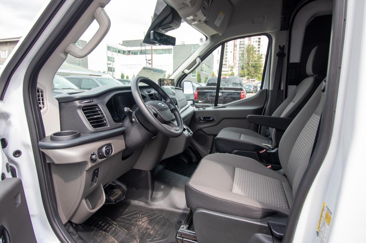 2025 Ford E-Transit Cargo Van T-350 148" EL HI RF 9500 GVWR RWD Photo5