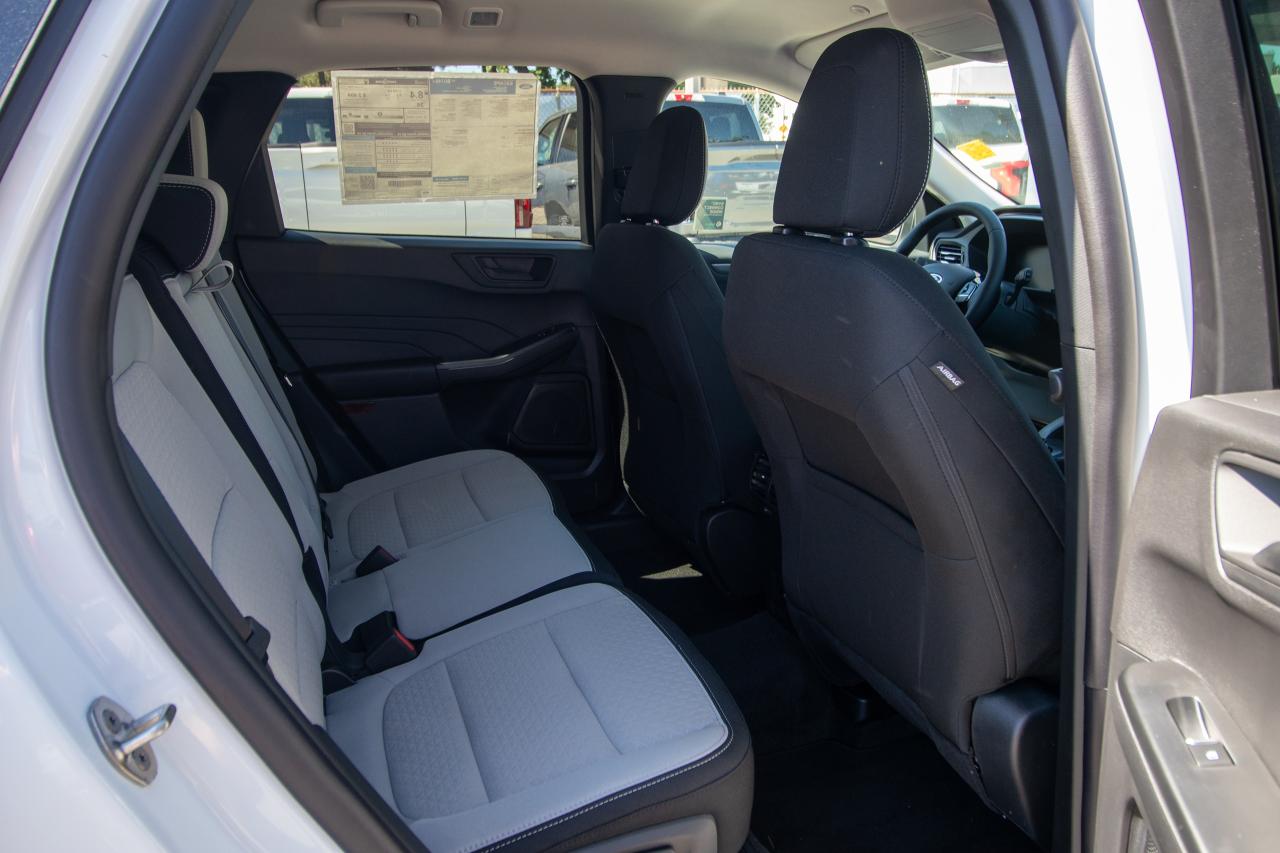 2025 Ford Escape Active AWD Photo5