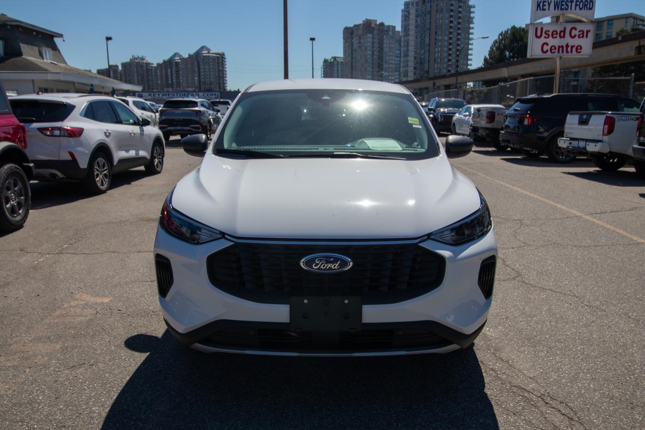 2025 Ford Escape Active AWD Photo5