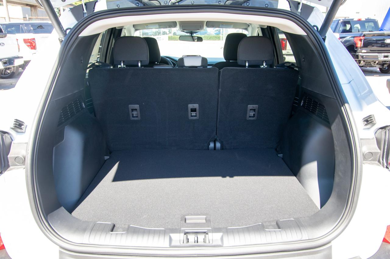 2025 Ford Escape Active AWD Photo5