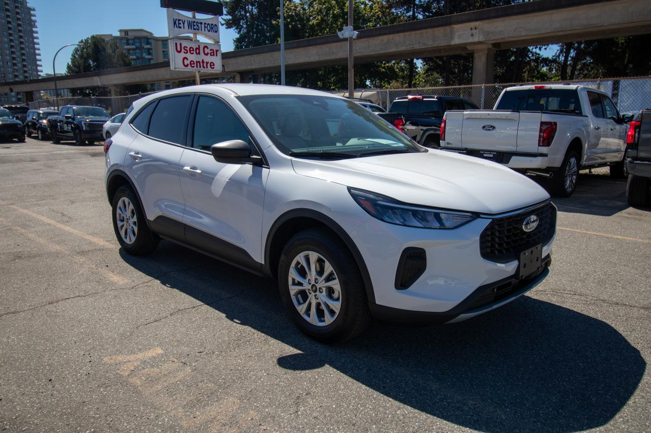 2025 Ford Escape Active AWD Photo