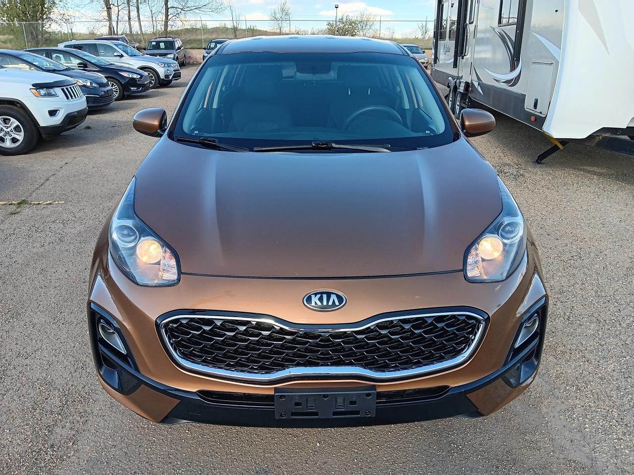 2021 Kia Sportage LX AWD, Htd Seats, BU Cam - Photo #2