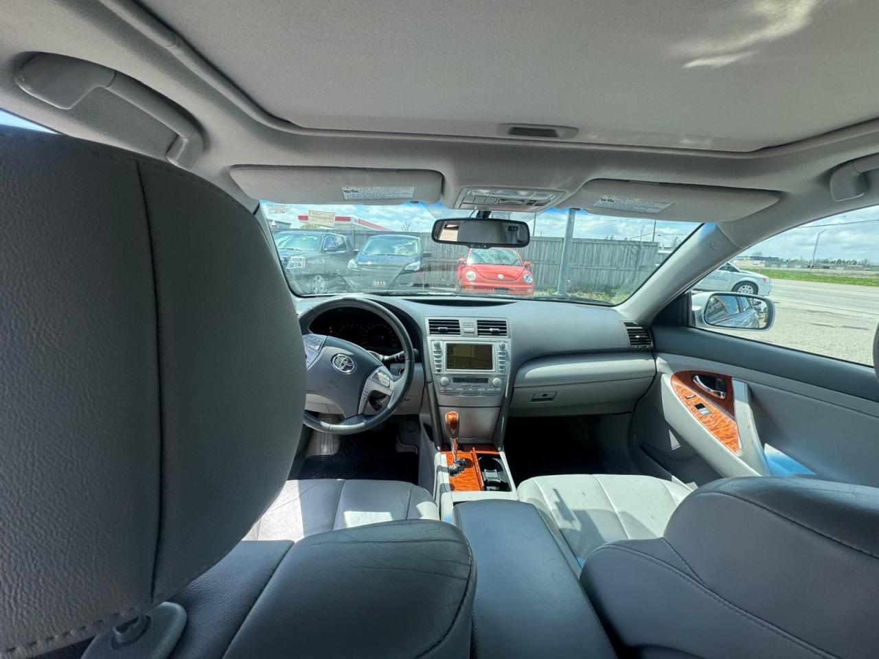 2011 Toyota Camry XLE - Photo #10